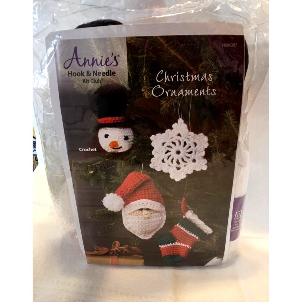 Annie's Hook & Needle Crochet Craft Kit Christmas Santa Snowman Snowflake DIY